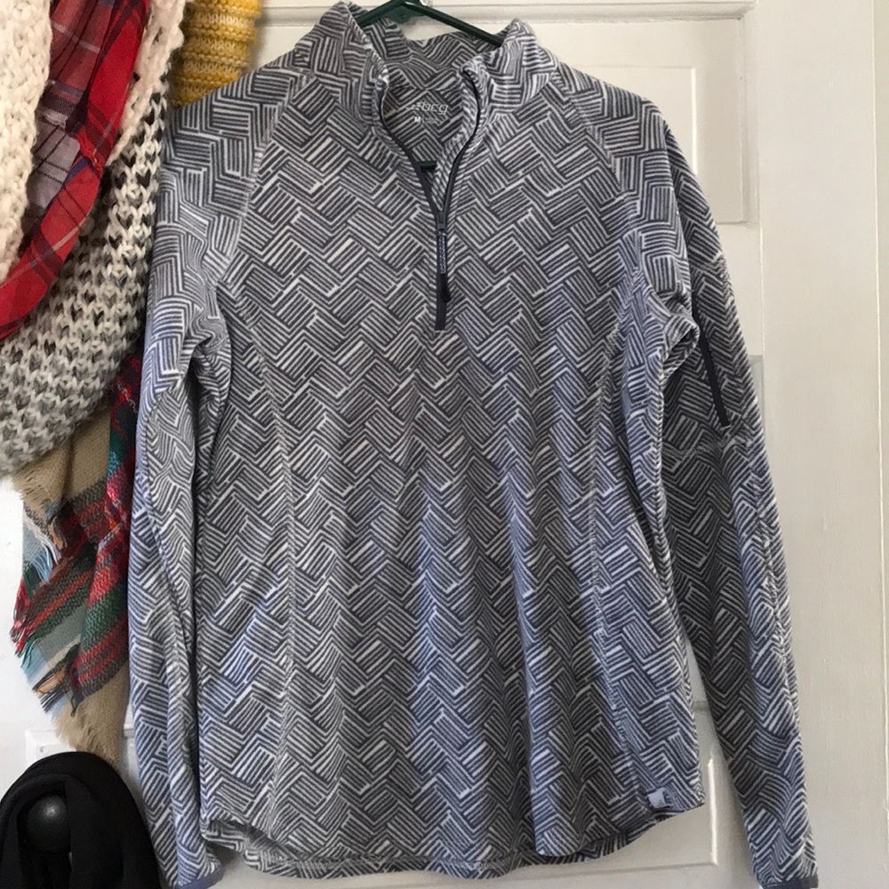 BCG women’s size M pullover